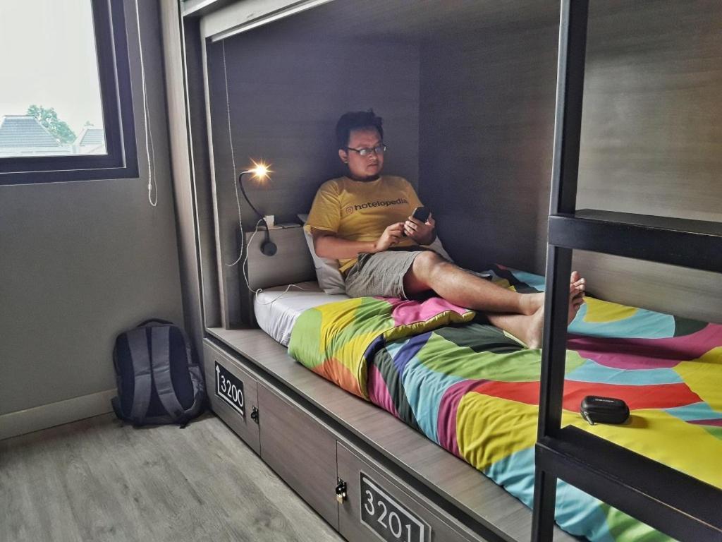 The Social House - Coliving & Hostel - Previously Known As Nomad Hostel Jakarta Eksteriør bilde