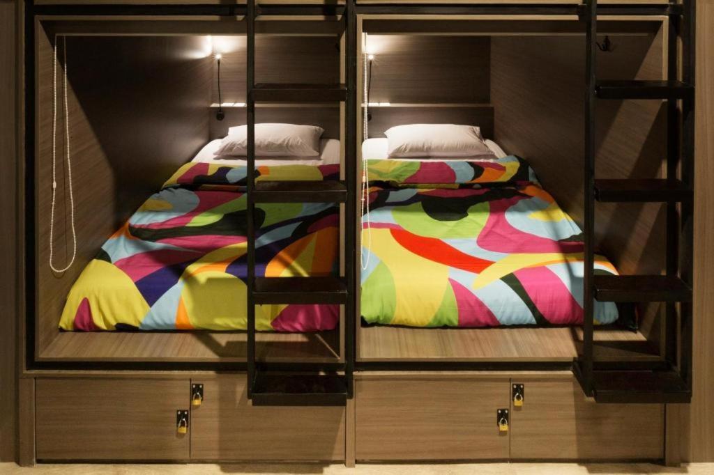 The Social House - Coliving & Hostel - Previously Known As Nomad Hostel Jakarta Eksteriør bilde